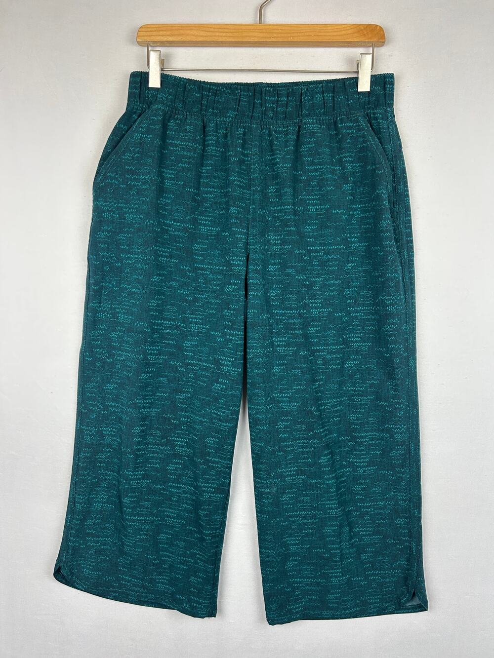 Title Nine Slaycation Aruba Green Wide Leg Cropped Leg Pants TN-270920 Women's M
